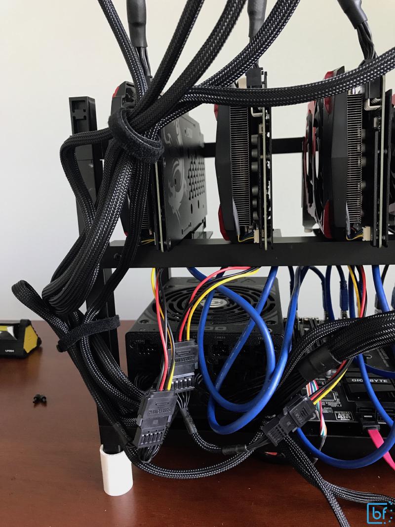 VGA power cable management